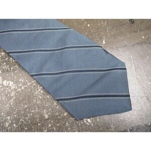 Brooks Brothers Tie Mens Blue Silk Diagonal Stripe Necktie Made USA Formal